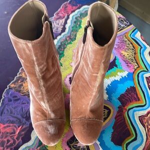 Kendall & Kylie velvet booties